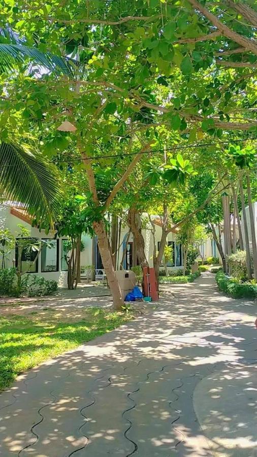 Baanmontra Beach Resort - Bankrut מראה חיצוני תמונה