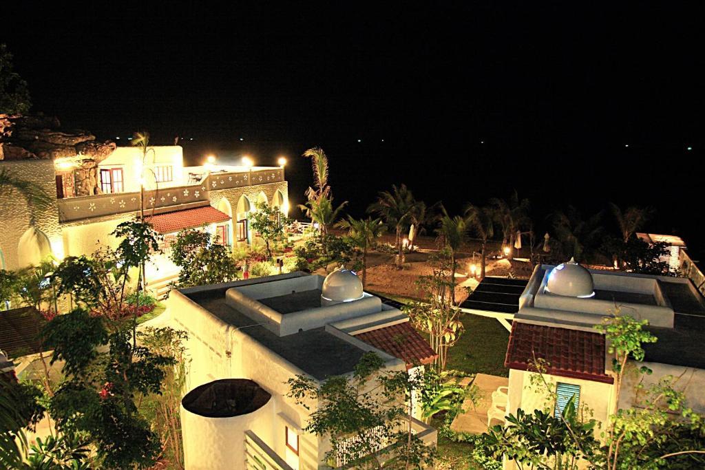 Baanmontra Beach Resort - Bankrut מראה חיצוני תמונה